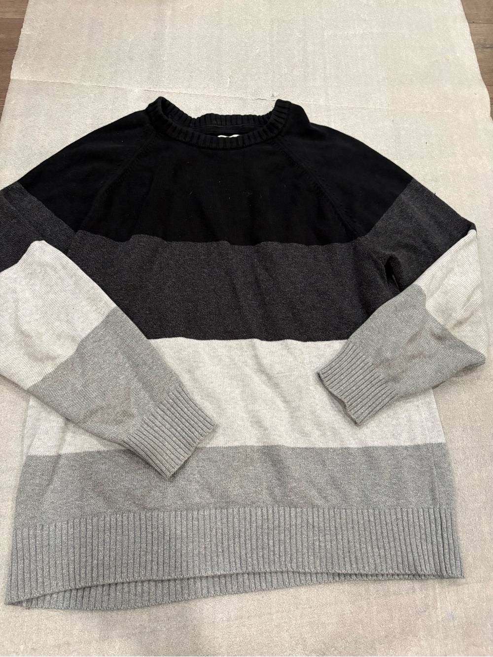American Eagle Outfitters Black, Charcoal & Light Gray Crewneck Sweater Cotton